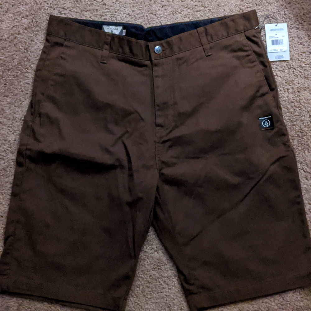 Volcom sz34 shorts